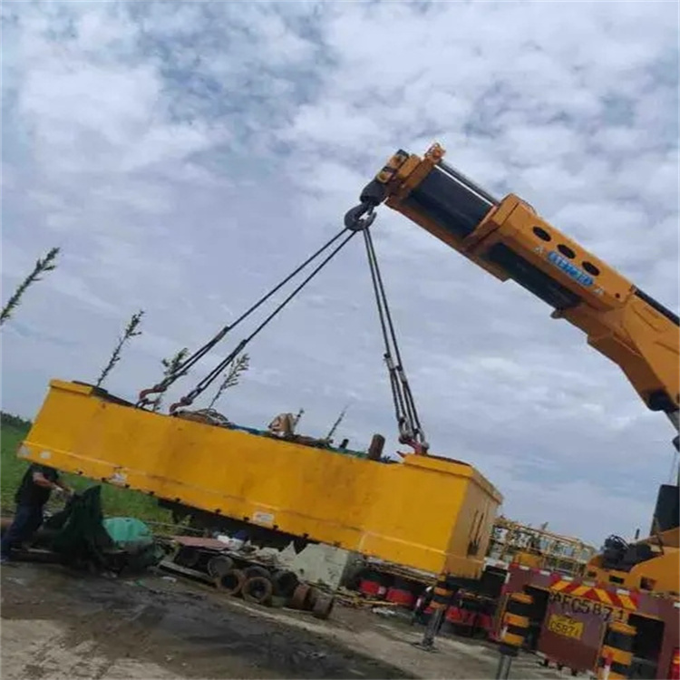 永城随车吊吊集装箱怎么吊